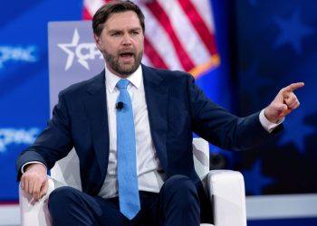 Admite críticas del Papa