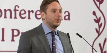 Detectan “posible corrupción” en compra de medicamentos; gobierno reconoce sobreprecio