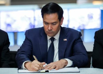 EE.UU. amenaza a Venezuela con “severas” sanciones si no acepta vuelos de deportación