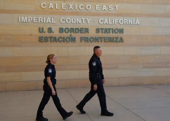 EE.UU. cambia el trámite de entrada migratoria en la garita Calexico Este