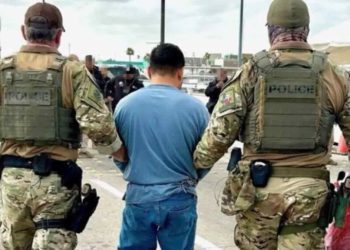 EE.UU. entrega a México a Ariel Núñez Figueroa, vinculado con la desaparición de los 43 normalistas