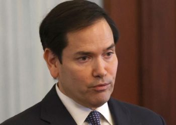 EE.UU. va por cerrar una docena de consulados en el extranjero: NYT