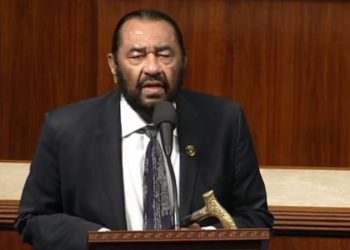 El congresista demócrata Al Green, expulsado por interrumpir el discurso de Trump