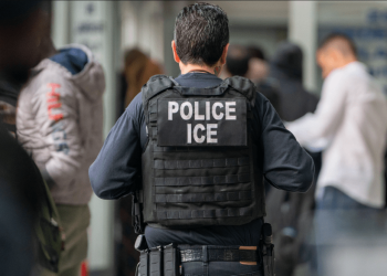 El ICE envía datos de migrantes a base de contribuyentes, según The Washington Post