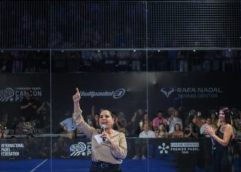 Encabeza Mara Lezama la premiación del “Premier Padel Cancún P2” torneo de talla mundial