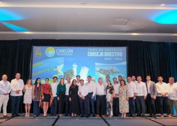 Encabeza Mara Lezama toma de protesta del Consejo Directivo de la Asociación de Hoteles de Cancún, Puerto Morelos e Isla Mujeres 2025-2028