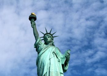 “Gracias a nosotros Francia no habla alemán”: EE.UU. no devolverá la Estatua de la Libertad