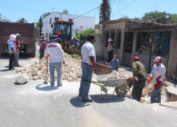 Inicia el Programa de Desfondes en Chetumal para mejorar la infraestructura vial de la Capital del Estado