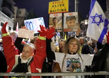 Israel corta ayuda a Gaza; Busca presionar a Hamás