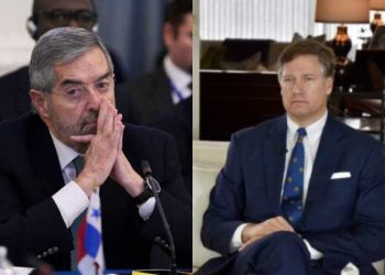 Juan Ramón de la Fuente dialoga por teléfono con Landau de seguridad, migración y comercio