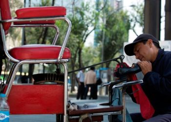 La rara historia de los limpiadores de zapatos