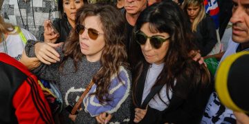 Las hijas de Maradona no podrán asistir al juicio hasta que sean llamadas a declarar
