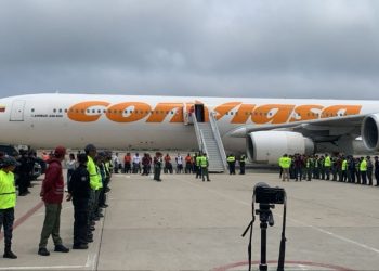 Llegan a Venezuela 311 repatriados desde México