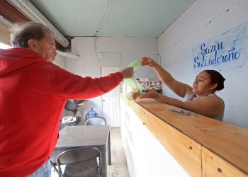 Migrantes prefieren quedarse en México y emprender sus propios negocios