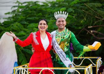 Playa del Carmen confirma el mejor carnaval de su historia!; miles disfrutan el último paseo de carros alegóricos y comparsas