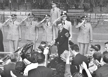 Por orden de Trump, EE.UU. desclasifica archivos inéditos sobre el asesinato de Kennedy