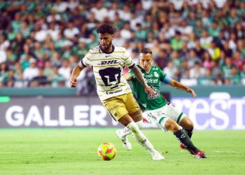 Pumas remonta ante el León y se lleva tres puntos