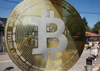 Trump emite orden ejecutiva que crea una Reserva Estratégica de Criptomonedas