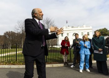 Trump quiere eximir de impuestos a quienes ganen menos de 150 mil dólares