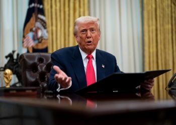 Trump reconoce que México “trabaja mucho más” contra la migración y las drogas