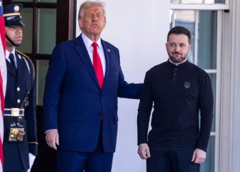 Trump restaurará la ayuda a Ucrania si avanzan las negociaciones de paz, según Casa Blanca