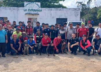 «¡Unidos por la Vida! Bomberos y Protección Civil de Cancún Logran Éxito en la Búsqueda de Adulto Mayor en Lázaro Cárdenas»