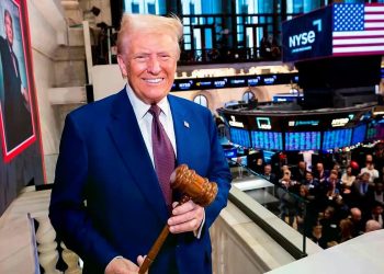 Migrantes CBP One reciben orden de abandonar Estados Unidos bajo nuevas políticas de Trump