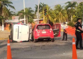 choque con volcadura en chetumal