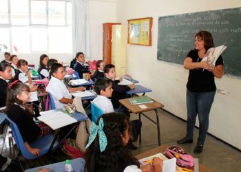 «Día de la Educadora: el papel fundamental de las maestras en la infancia»
