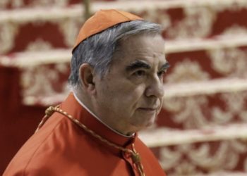 Cardenal convicto se retira del cónclave por obediencia a la Iglesia