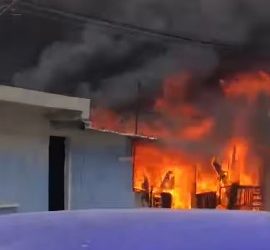 incendio Cancún supermanzana 228
