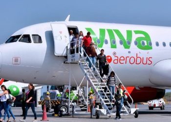 pasajeros varados Viva Aerobus