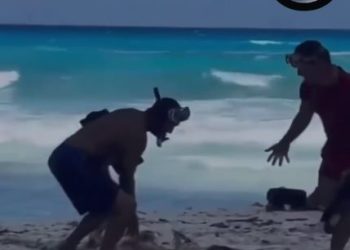 «VIDEO:Turista desaparecido en Cancún aparece sin vida en playa Chac Mool»