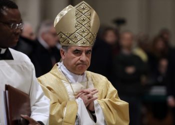 Becciu, condenado por el Vaticano, no será parte del Cónclave