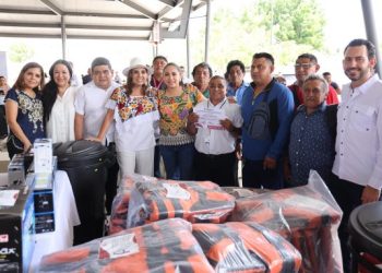 Capacita y entrega Mara Lezama equipamiento para fortalecer turismo comunitario de Maya Ka’an