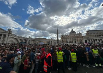Carteristas sacan partido a la muerte del papa Francisco