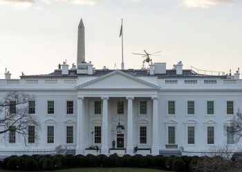 Casa Blanca rectifica y dice que no se aplicarán a México aranceles del 10%