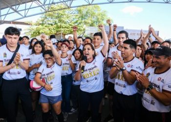 Con más de 8 mil participantes en todo Quintana Roo, Mara Lezama encabezó la Clase Nacional “Boxeando por la Paz”