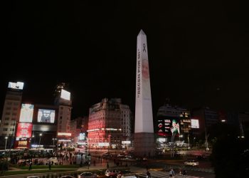 Con misas y oraciones en su nombre, Argentina vive el segundo día de duelo por Francisco