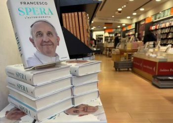¿De qué trata “Esperanza”, la autobiografía del papa Francisco?