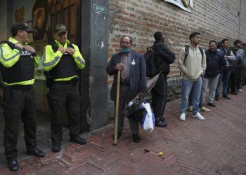 Ecuador elige entre Daniel Noboa y Luisa González en segunda vuelta