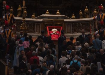 El último día de la capilla ardiente del papa Francisco, en fotos