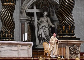 El Vaticano conmemora a Juan Pablo II veinte años después de su muerte, pero sin el papa Francisco
