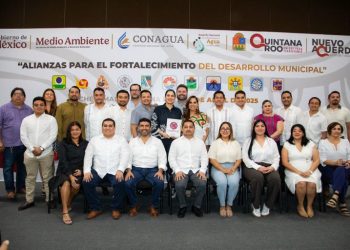 Estefanía Mercado cumple, entrega el Plan Municipal de Desarrollo 2024-2027 para construir el Playa del Carmen de los próximos 30 años