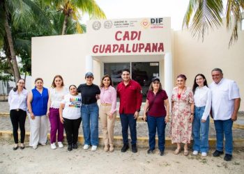 Estefanía Mercado y Verónica Lezama visitan el CADI “Guadalupana”