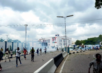 Ataque extremista en Nigeria deja 26 muertos por explosivos en carretera