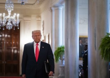 La Justicia ordena a Trump levantar su bloqueo a la agencia AP