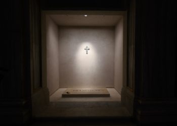 Más de 70 mil personas han visitado la tumba de Francisco desde su apertura