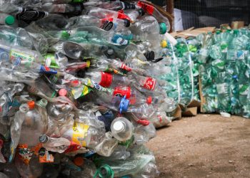 Menos del 10% de los materiales plásticos se fabrican a partir de plástico reciclado