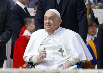 Papa Francisco delega en cardenales ritos de Semana Santa y escribe el texto del Vía Crucis